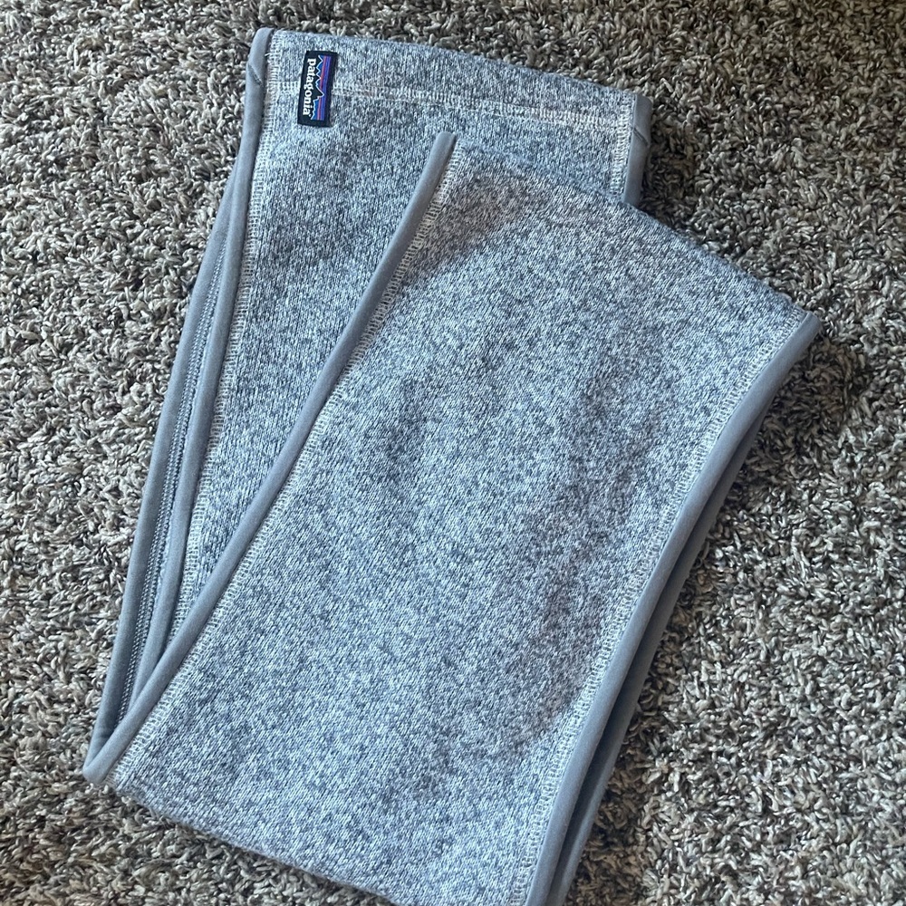 Gray Patagonia scarf
